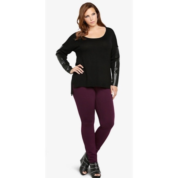 Torrid FAUX LEATHER SLEEVE SWEATER Black Pullover Long Sleeve Sz 0 (large) - Picture 4 of 11